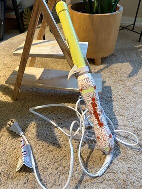 Floral Pattern Yellow Barrel Curling Iron